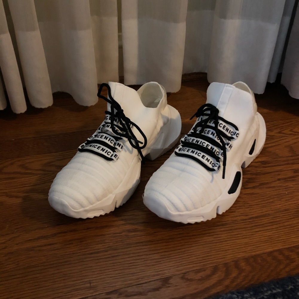 🏆HP🏆 MLO Hyper low top sneakers